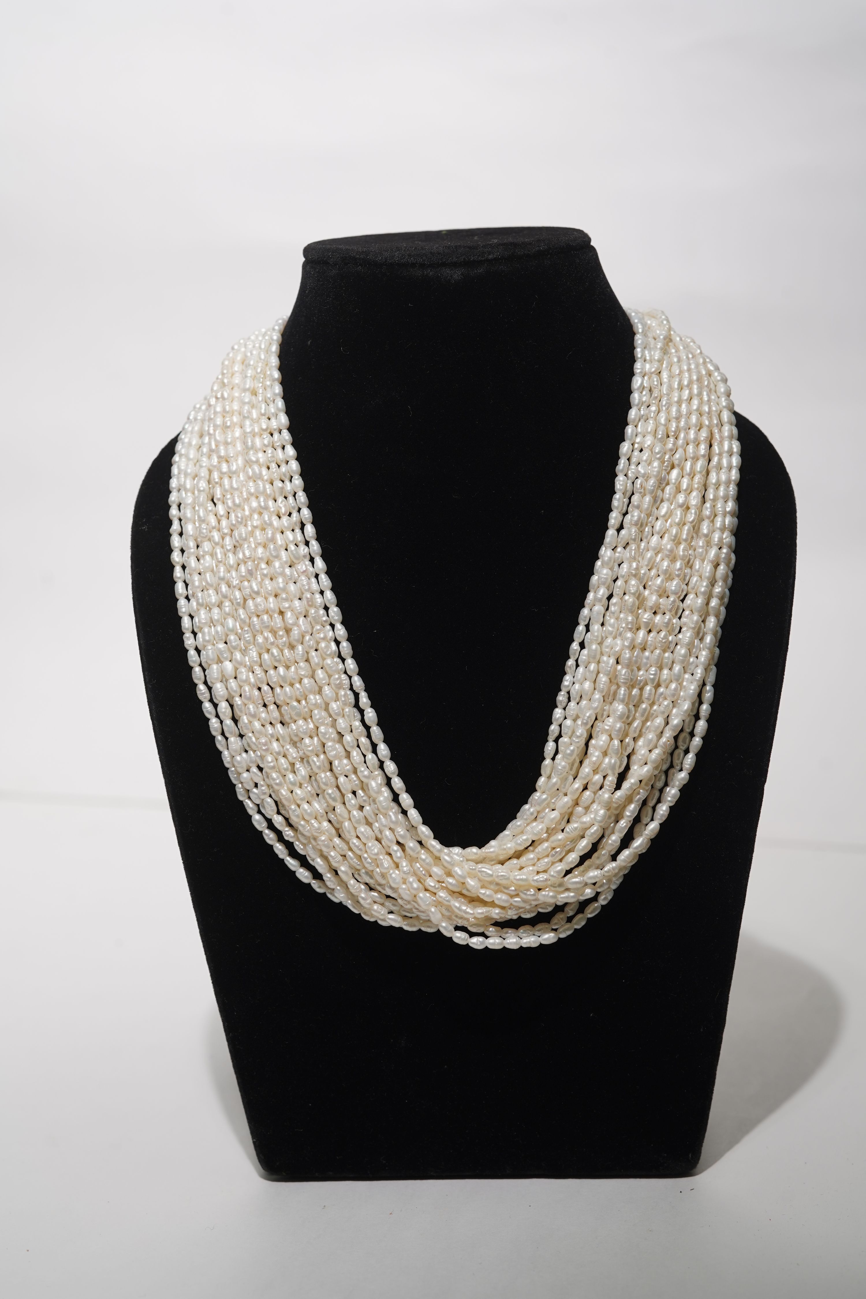 Natural Freshwater Real Pearl Gemstone Beads White Rice Oval Shape 2-3 Mm 20-22 Inches in Length - Main physical image