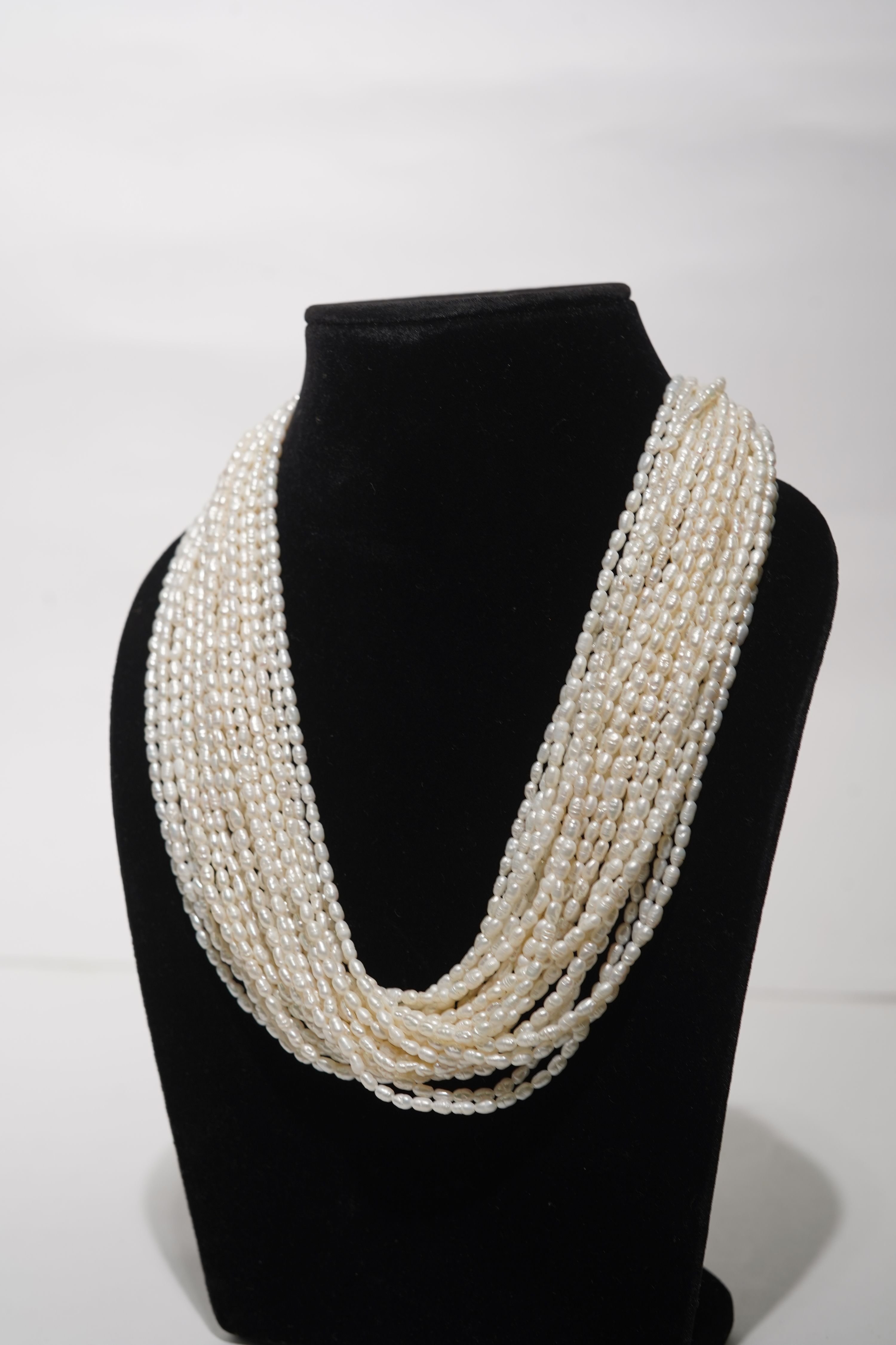 Natural Freshwater Real Pearl Gemstone Beads White Rice Oval Shape 2-3 Mm 20-22 Inches in Length - in use