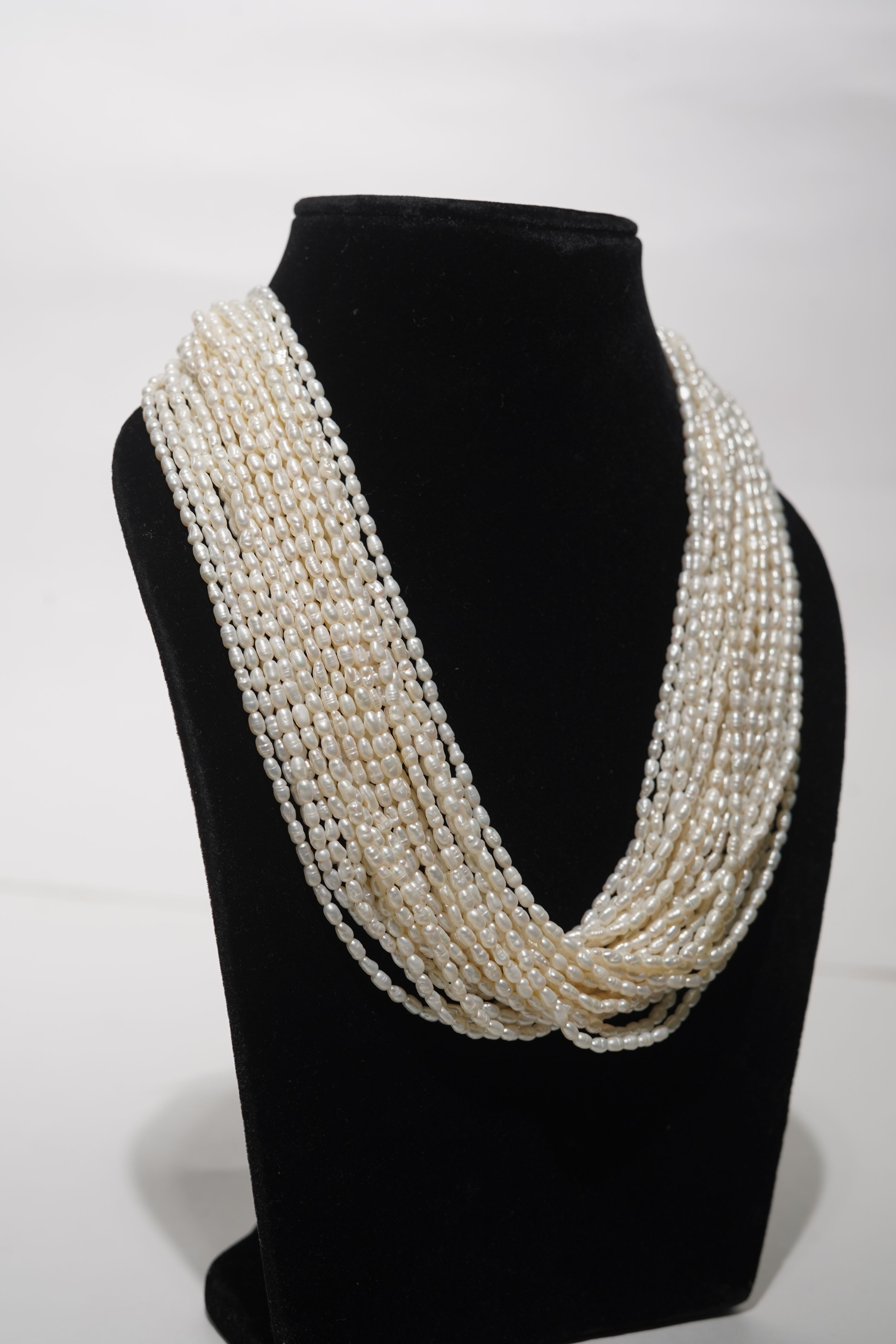 Natural Freshwater Real Pearl Gemstone Beads White Rice Oval Shape 2-3 Mm 20-22 Inches in Length - close-up