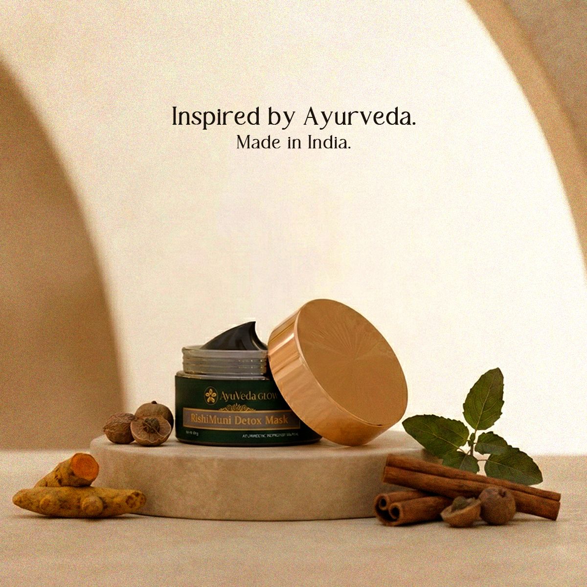 RishiMuni: Ayurvedic Detox Face Mask - detail view