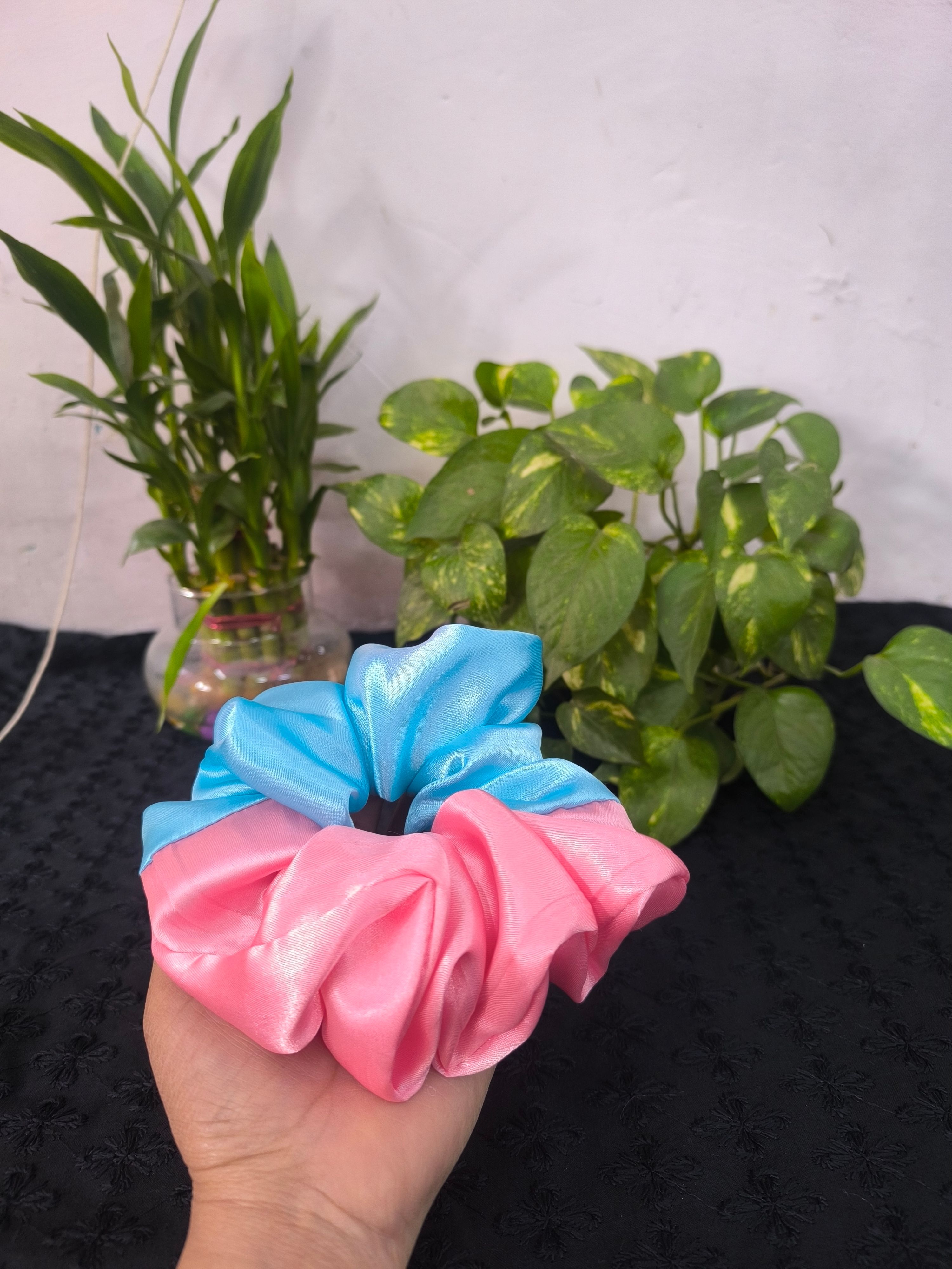 Fashion Scrunchies Set – Elevate Your Hairstyle Instantly - Main physical image