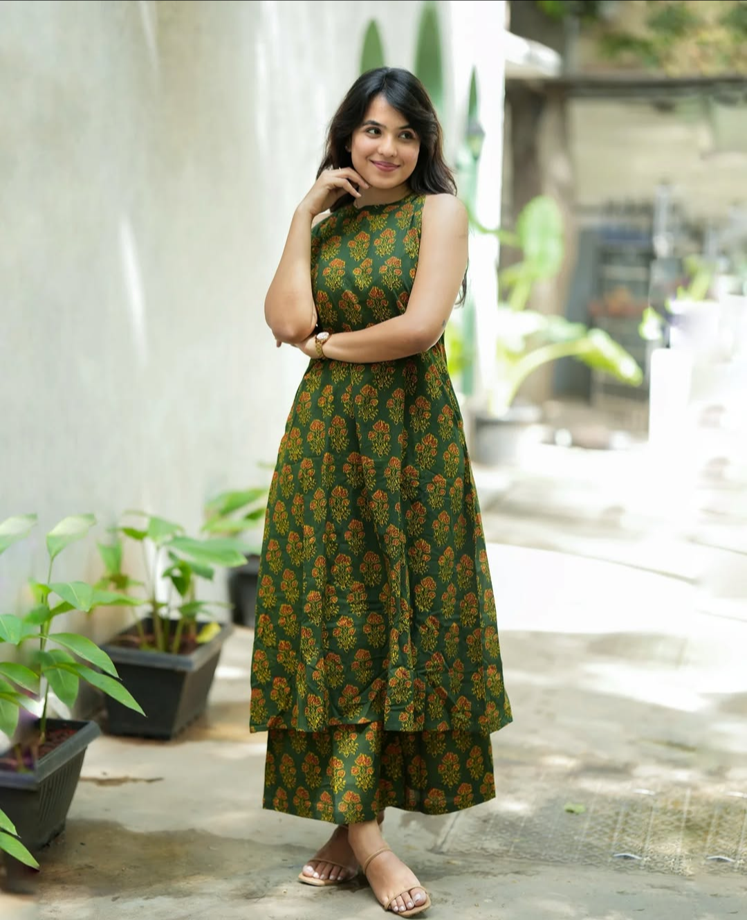 Women's Floral Printed Pure Cotton Sleeveless Flared A-Line Kurta