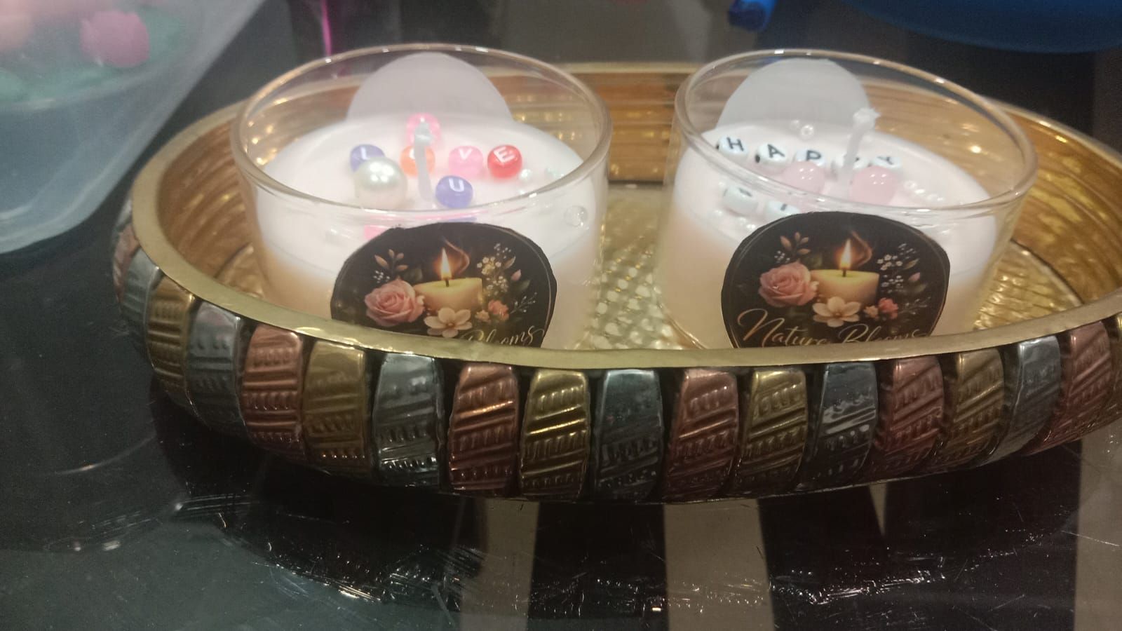 Nature blooms-Handmade decorative candles for all occasions - back view