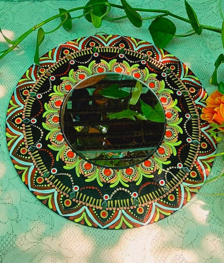 Sringar Mirror Mandala - detail view