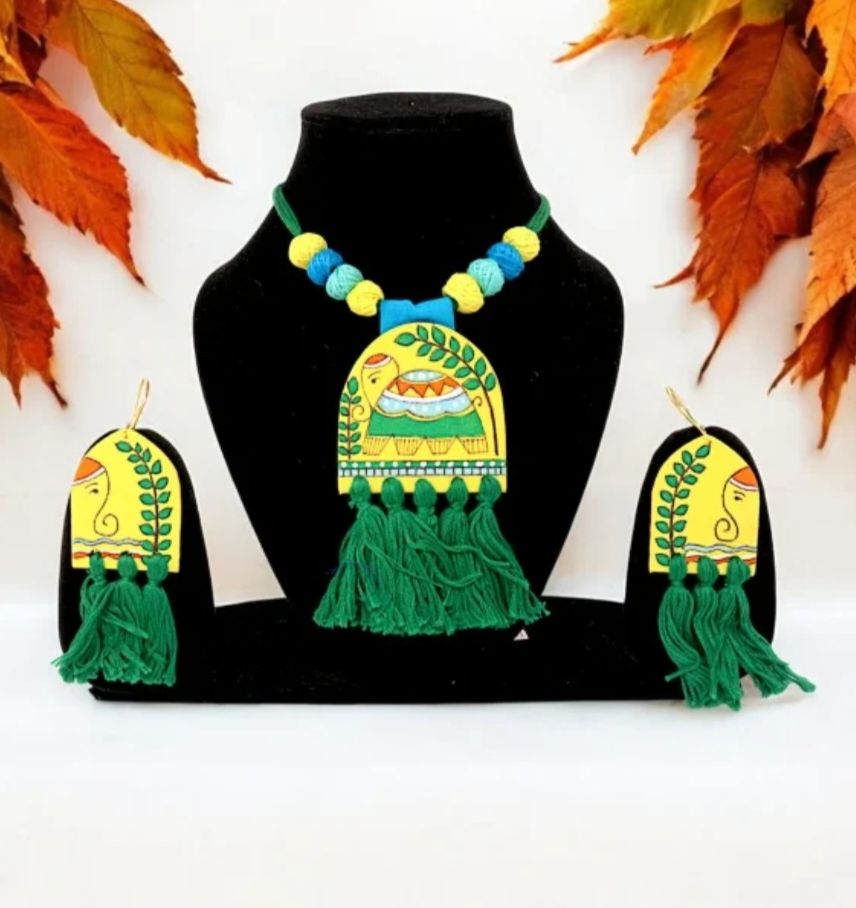 Handmade Turtle Neckpiece Set - back view