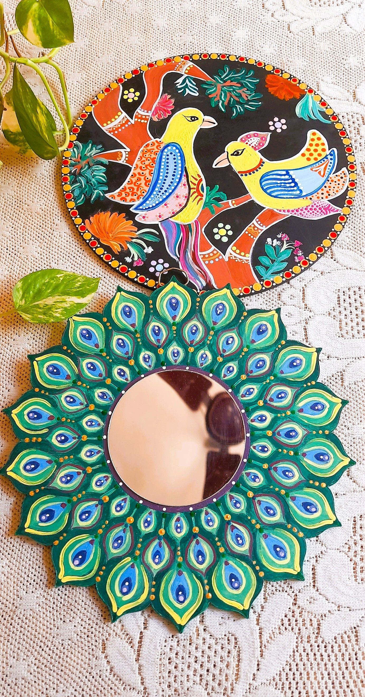 Birds of Paradise (Set of 2) 8 inches wall plates - detail view