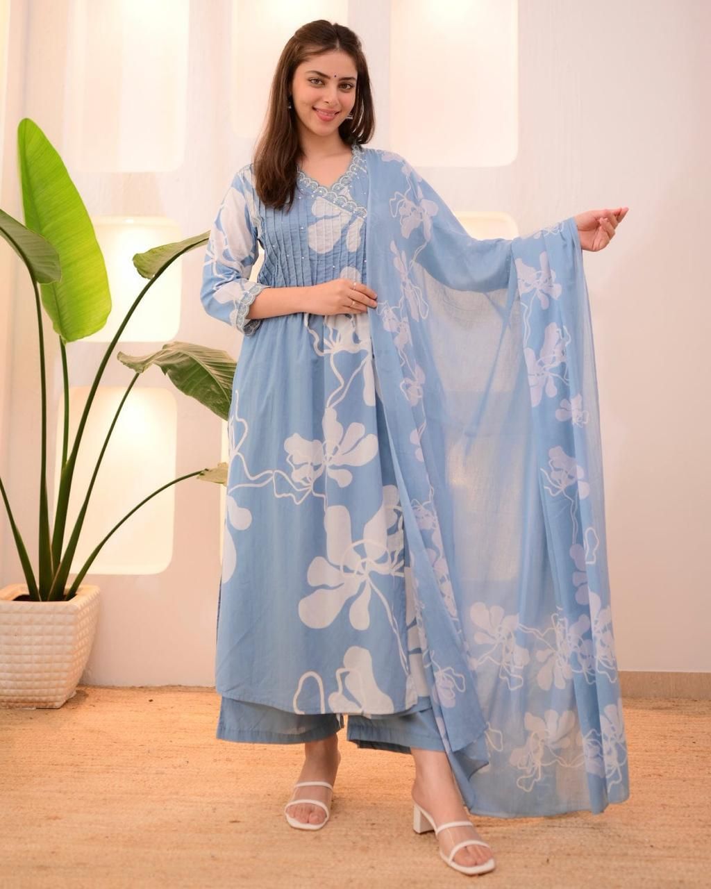 Kurta set - Main physical image