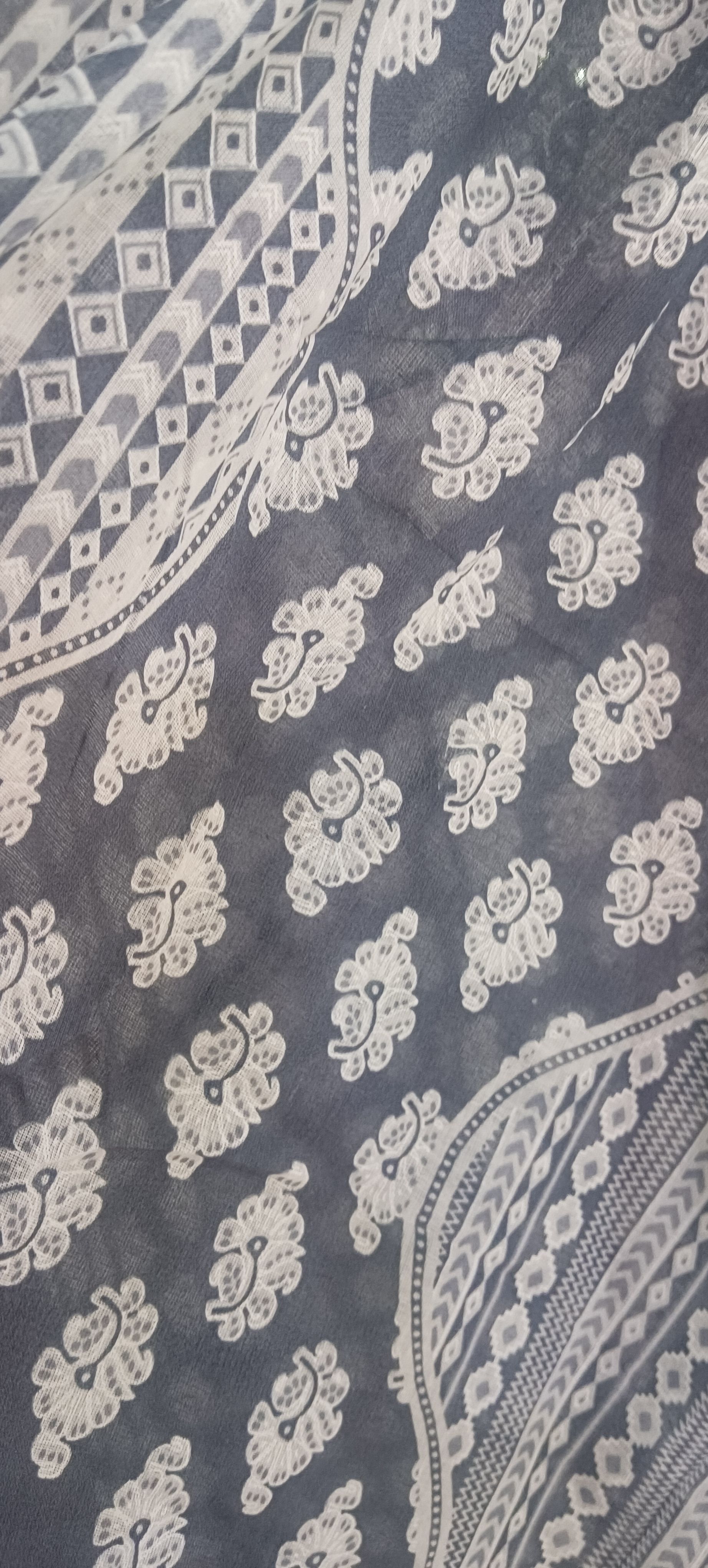 Women's kurti pant with dupatta 100% cotton  - detail view