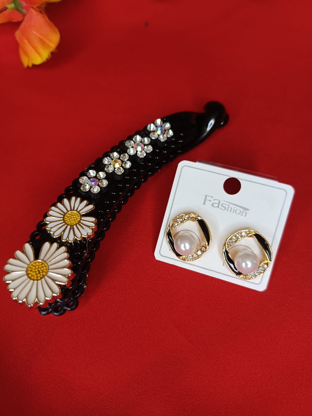 Classic Interlocking Hair Banana Clip Accessory